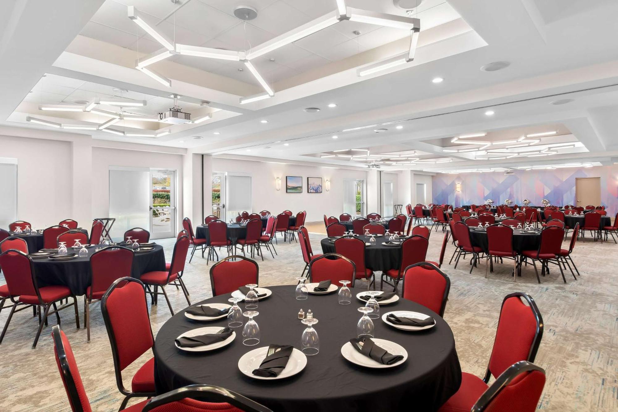 Hilton Garden Lexington 3*